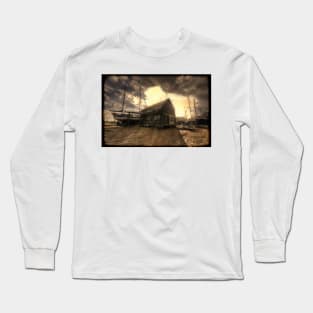 Tollesbury Grain Barn Long Sleeve T-Shirt